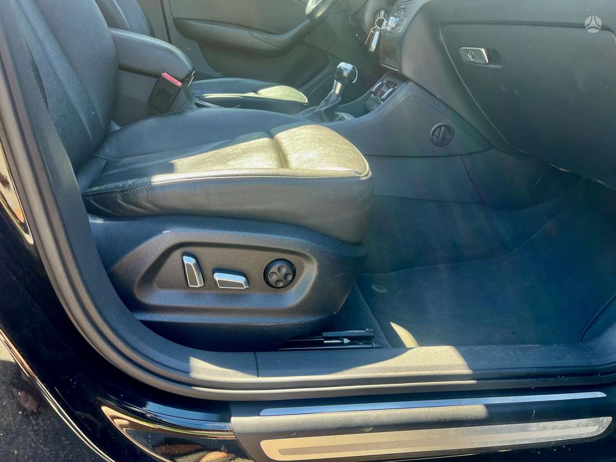 Audi Q3, 2.0 l., mpv / minivan