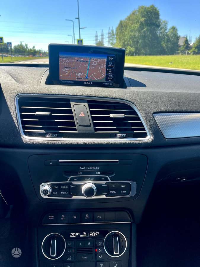 Audi Q3, 2.0 l., mpv / minivan