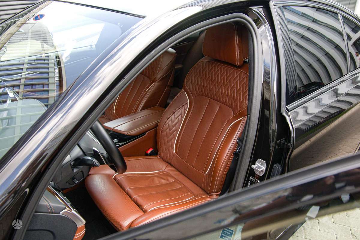 BMW M550, 3.0 l., Седан
