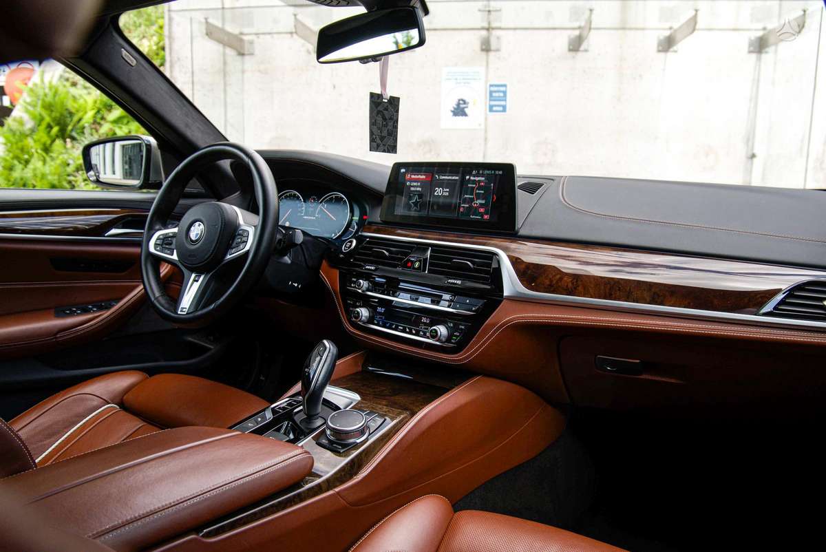 BMW M550, 3.0 l., Седан