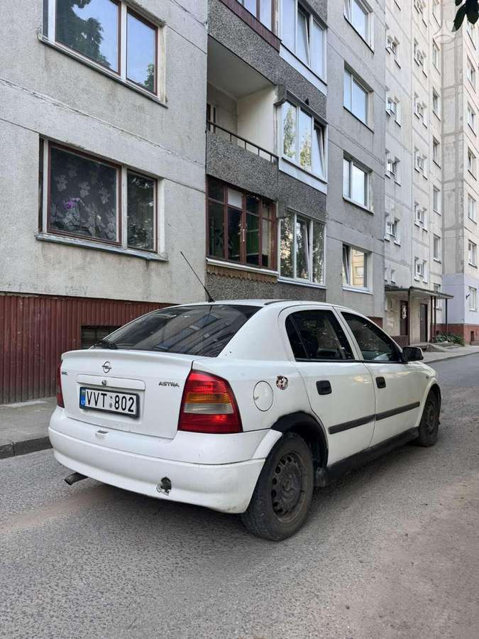 Opel Astra, 1.7 l., hatchback