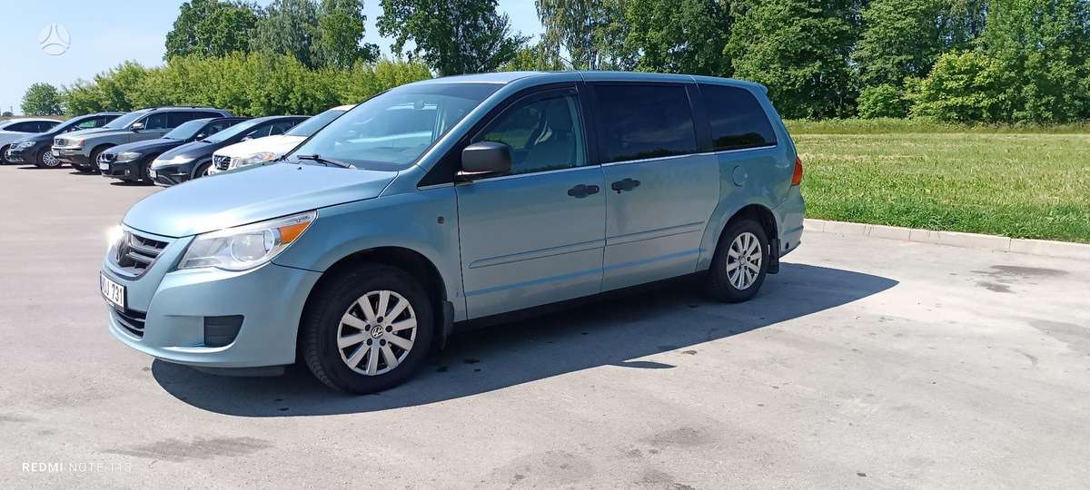 Volkswagen Routan - 2