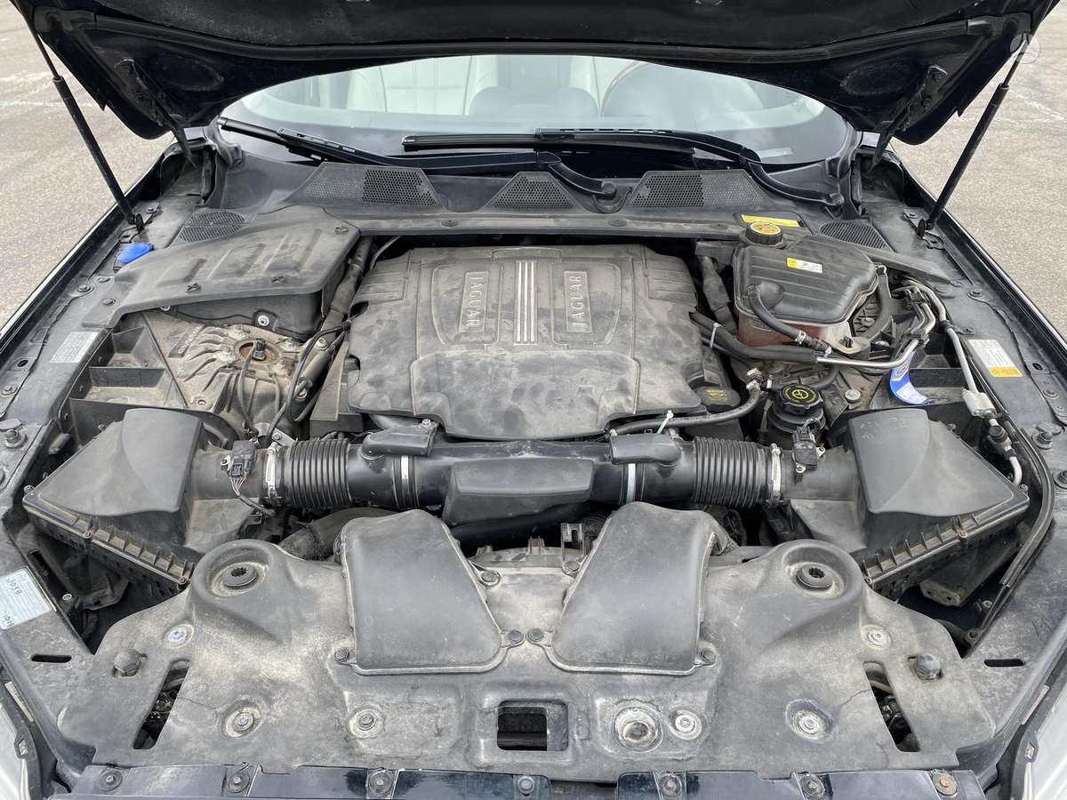 Jaguar XJ, 5.0 l., Седан