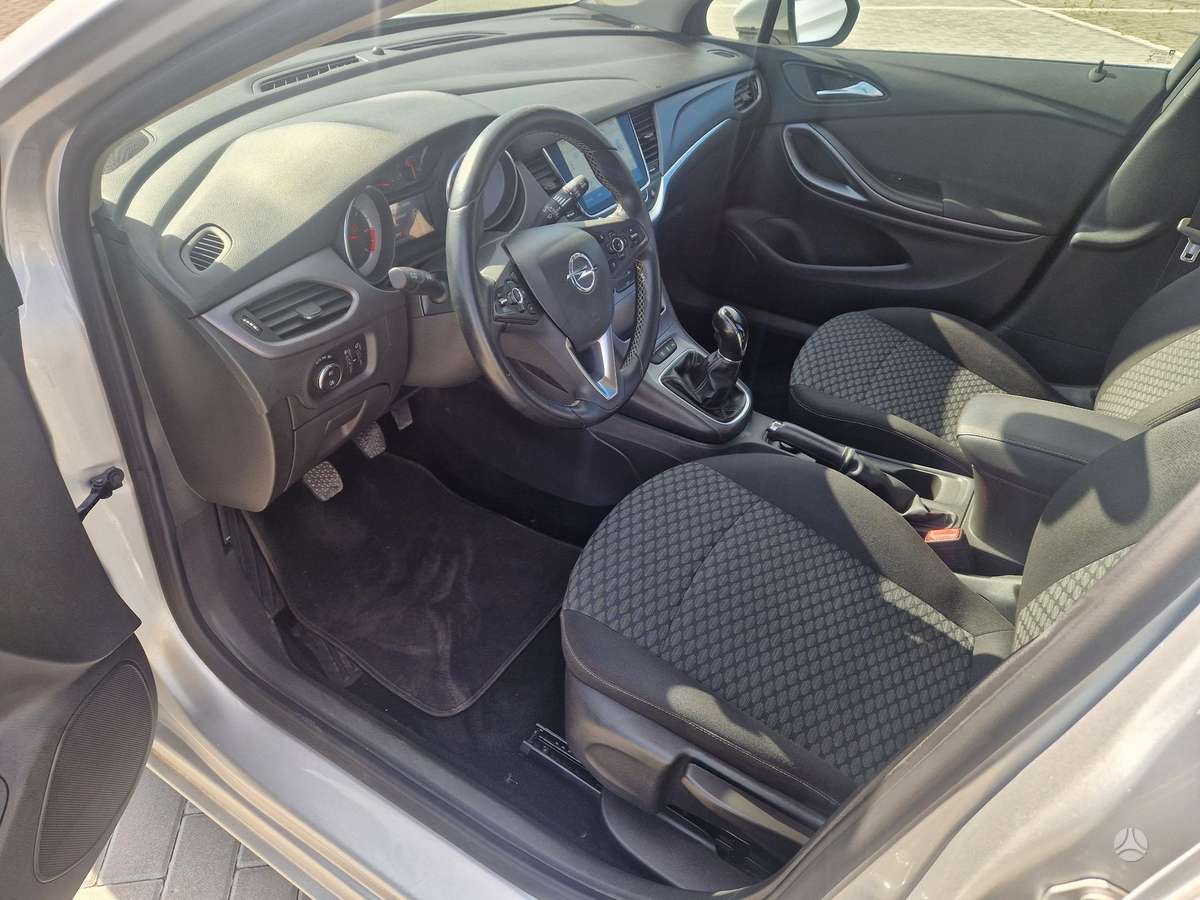 Opel Astra, 1.6 l., Хэтчбек