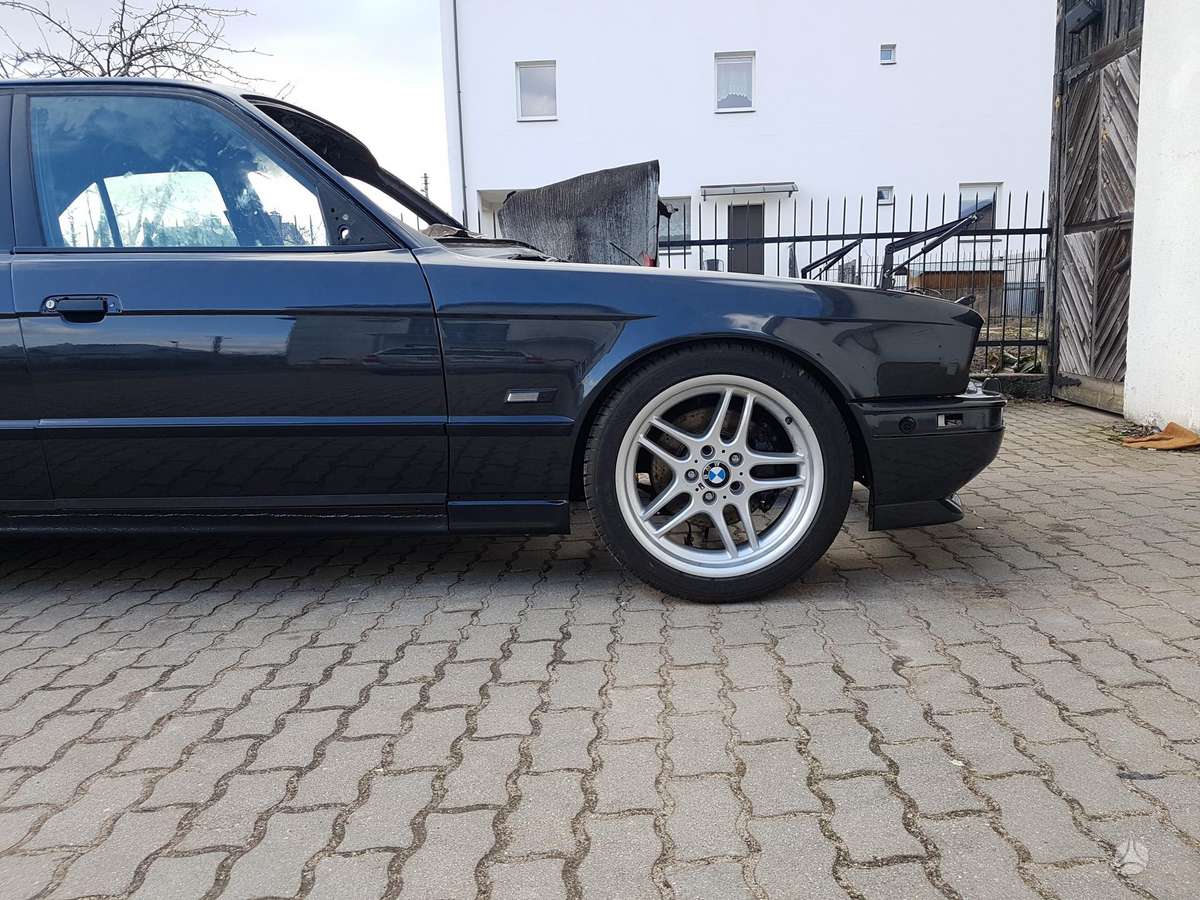 BMW M5, sedanas