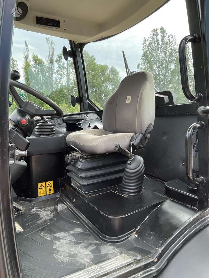 JCB 409, frontaliniai krautuvai