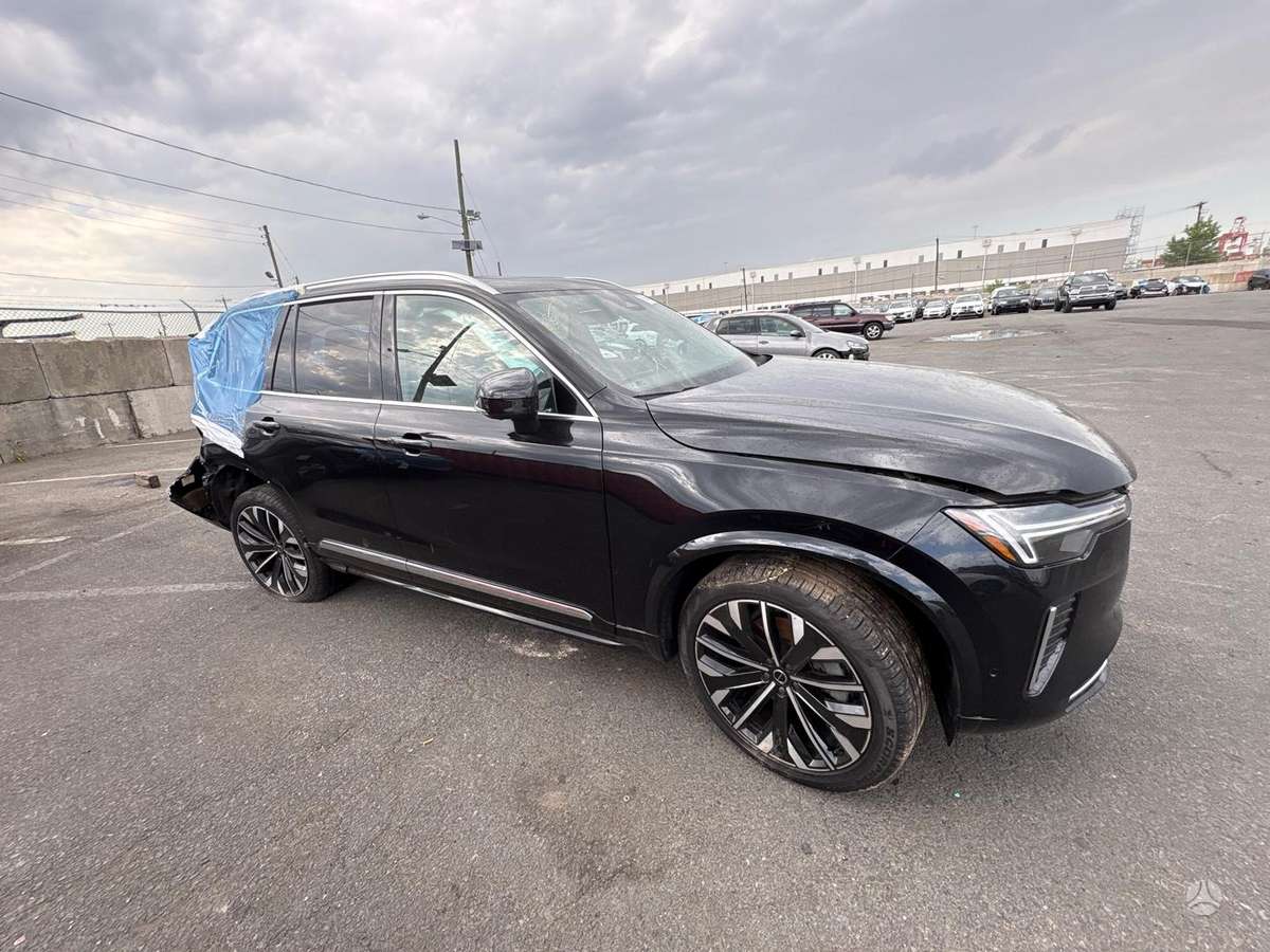 Volvo XC90 - 2