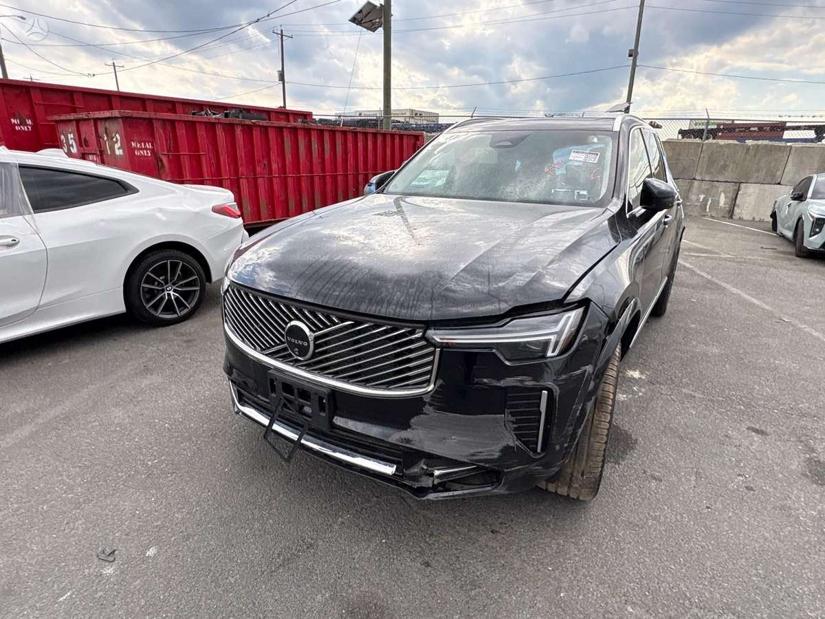 Volvo XC90 - 3
