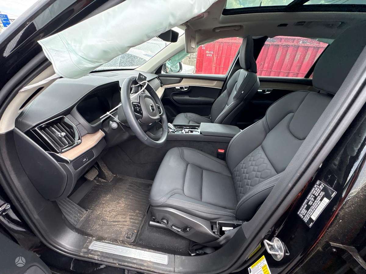 Volvo XC90 - 9