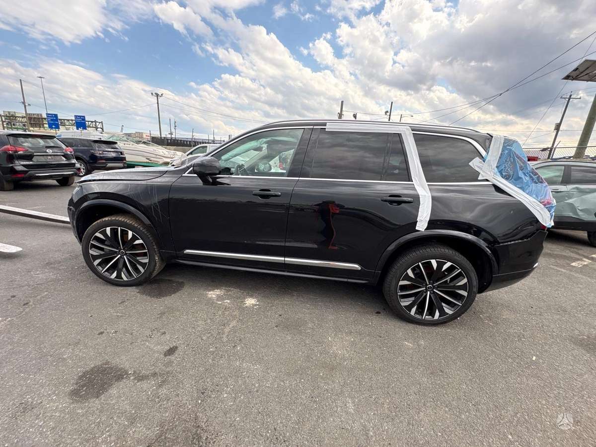 Volvo XC90 - 4