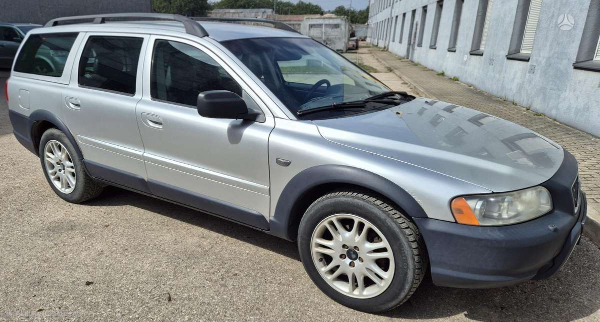 Volvo XC70, 2.4 l., wagon