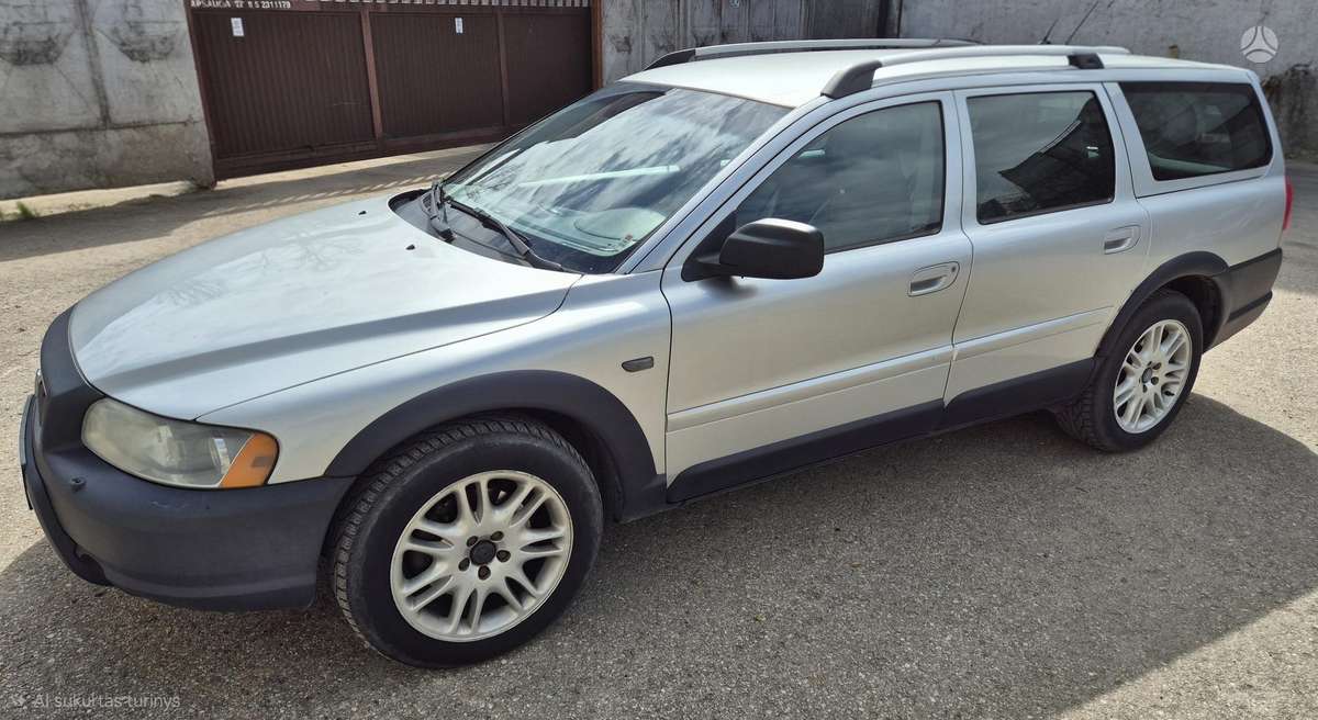 Volvo XC70, 2.4 l., wagon