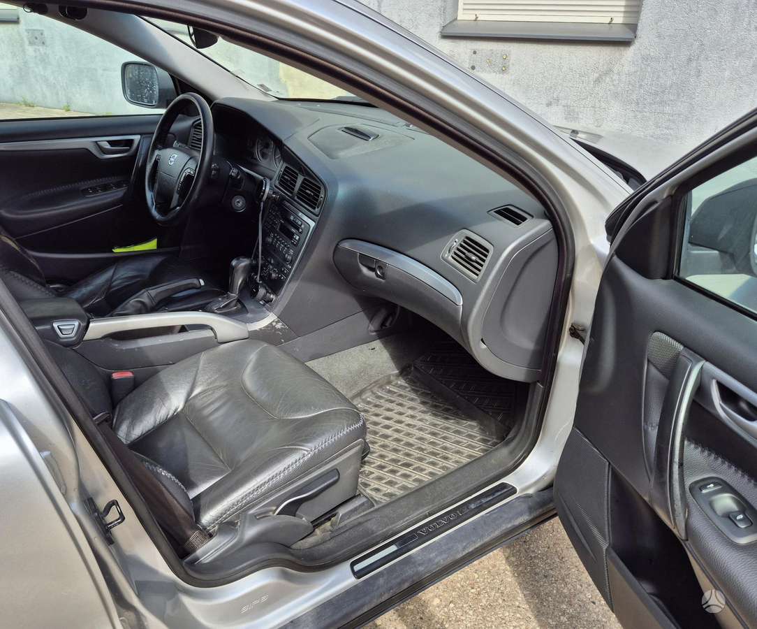 Volvo XC70 - 9