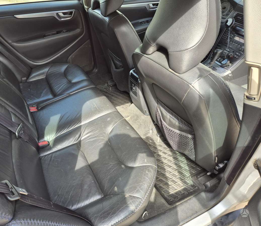 Volvo XC70 - 10