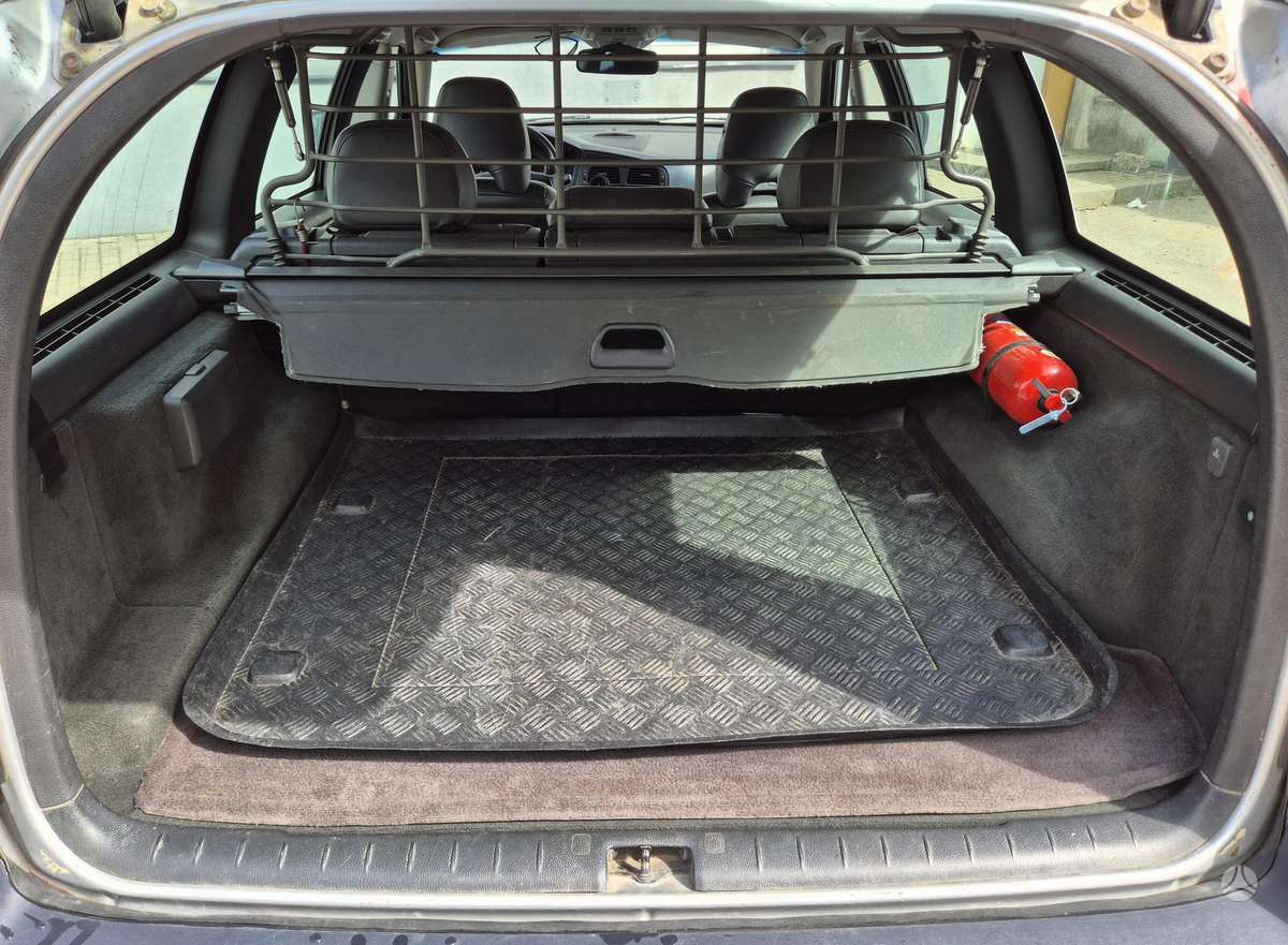 Volvo XC70, 2.4 l., wagon