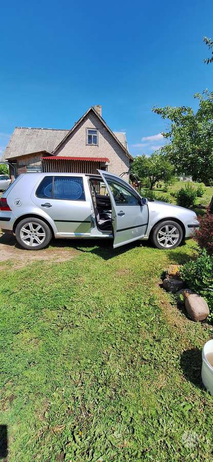 Volkswagen Golf - 3