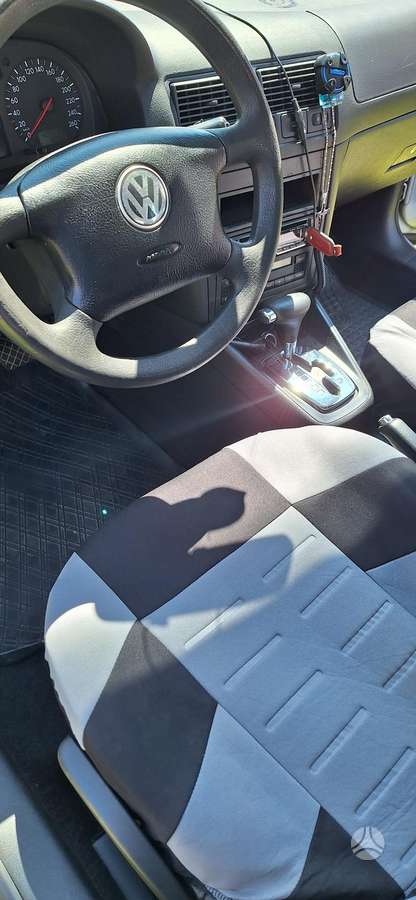 Volkswagen Golf - 4