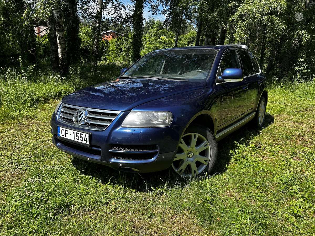 Volkswagen Touareg - 1