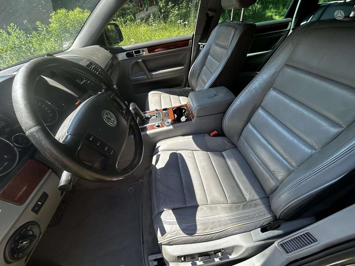 Volkswagen Touareg - 8