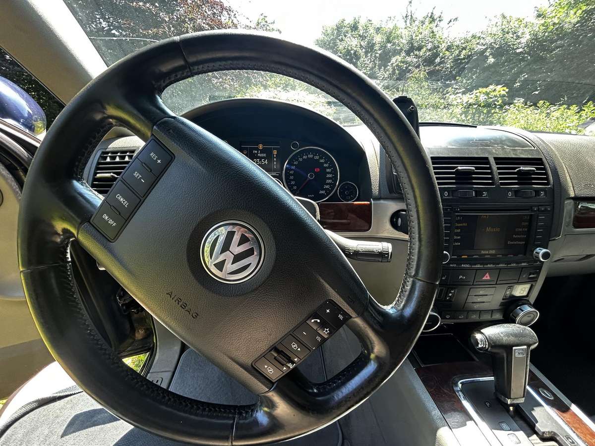 Volkswagen Touareg - 11