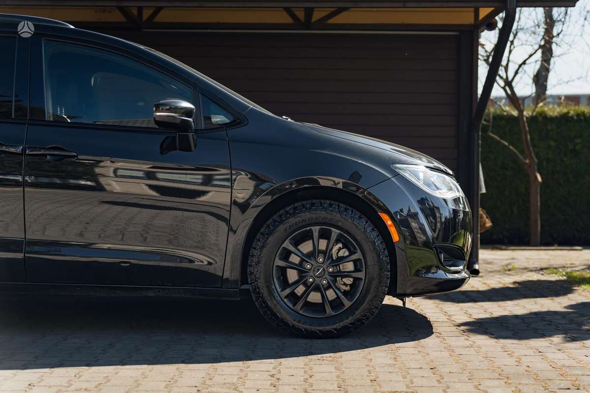 Chrysler Pacifica, 3.6 l., Минивэн
