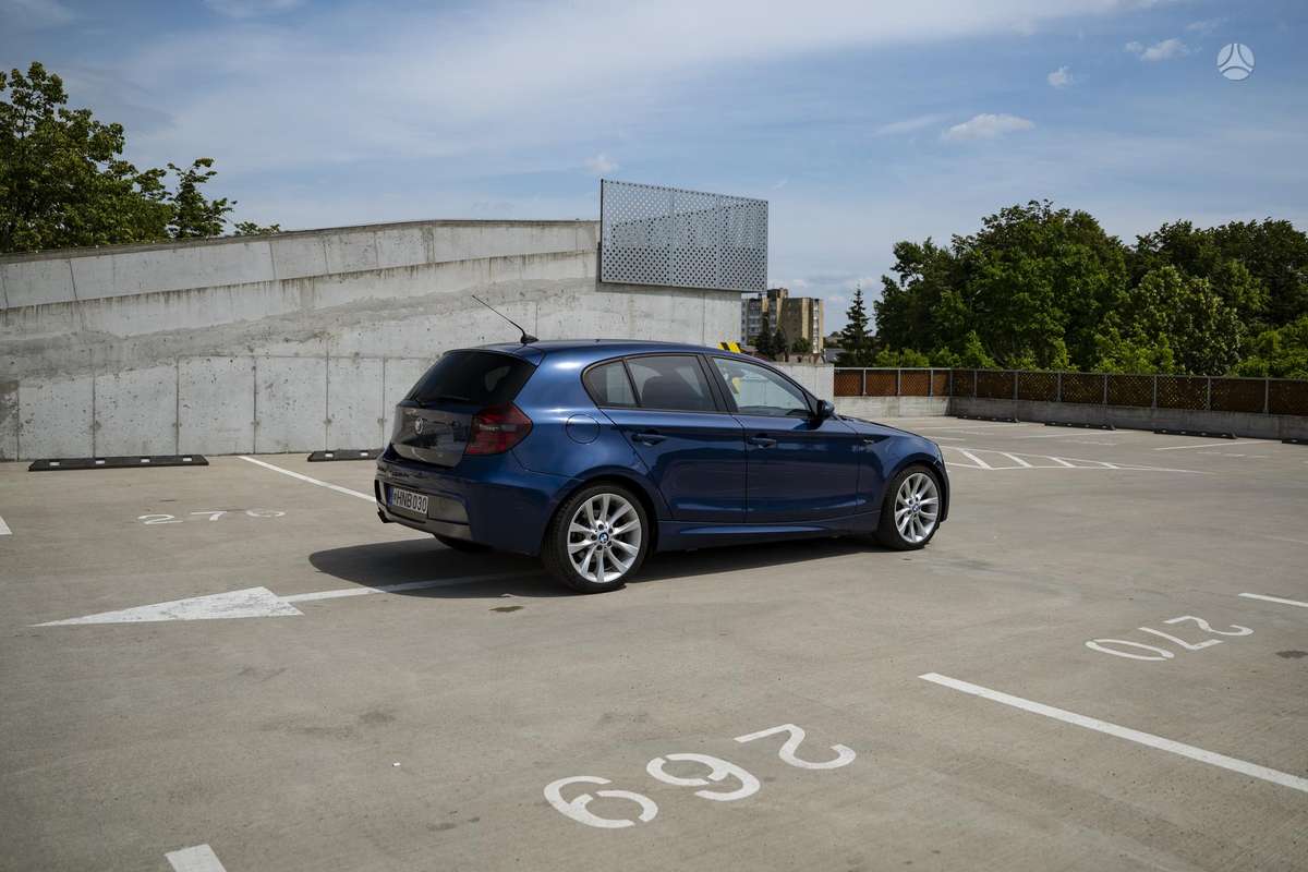 BMW 118, 2.0 l., hatchback