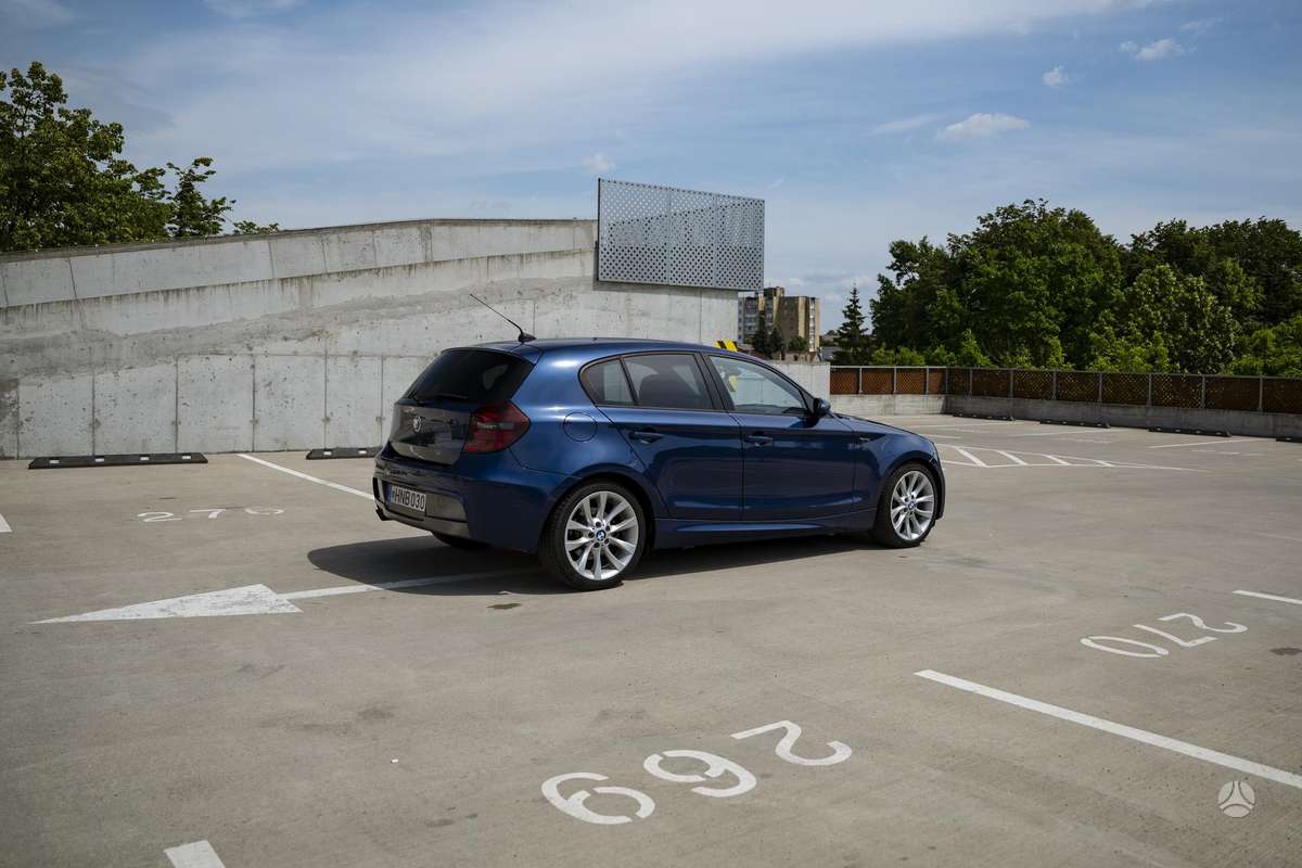 BMW 118, 2.0 l., Хэтчбек