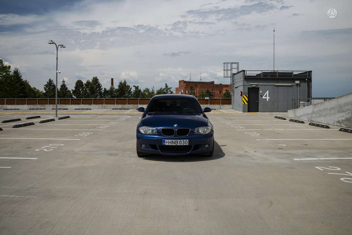BMW 118, 2.0 l., Хэтчбек