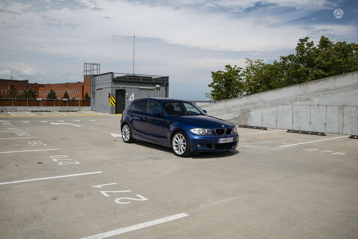 BMW 118, 2.0 l., Хэтчбек