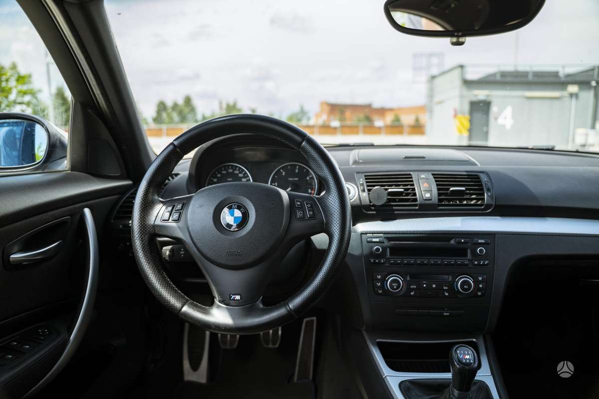 BMW 118, 2.0 l., Хэтчбек