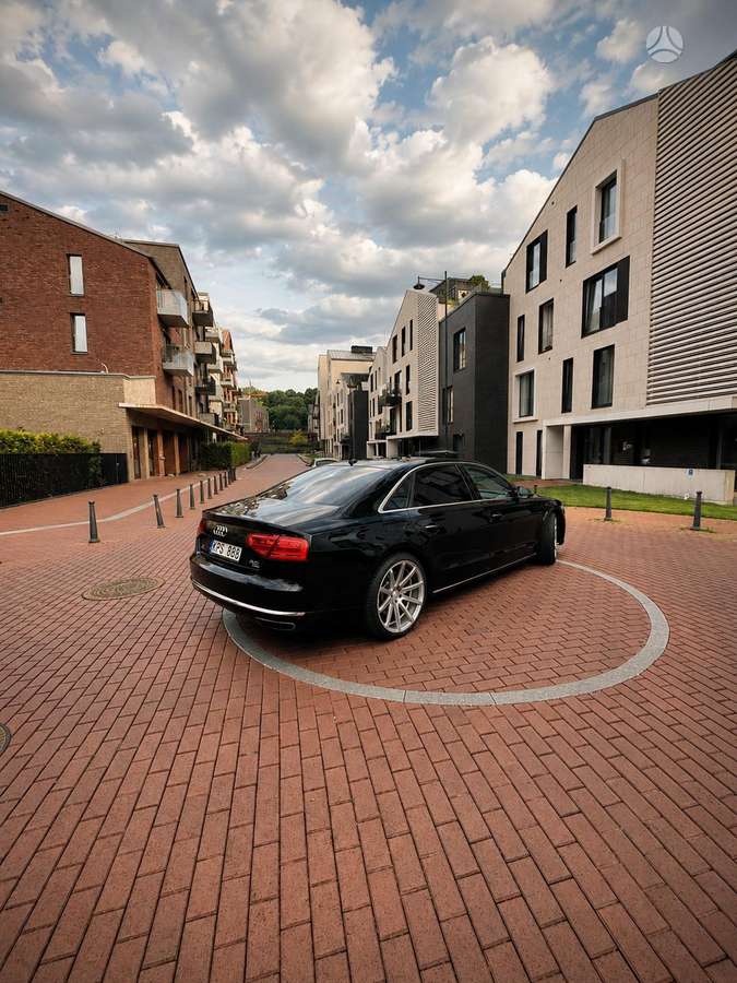 Audi A8, 4.0 l., Седан