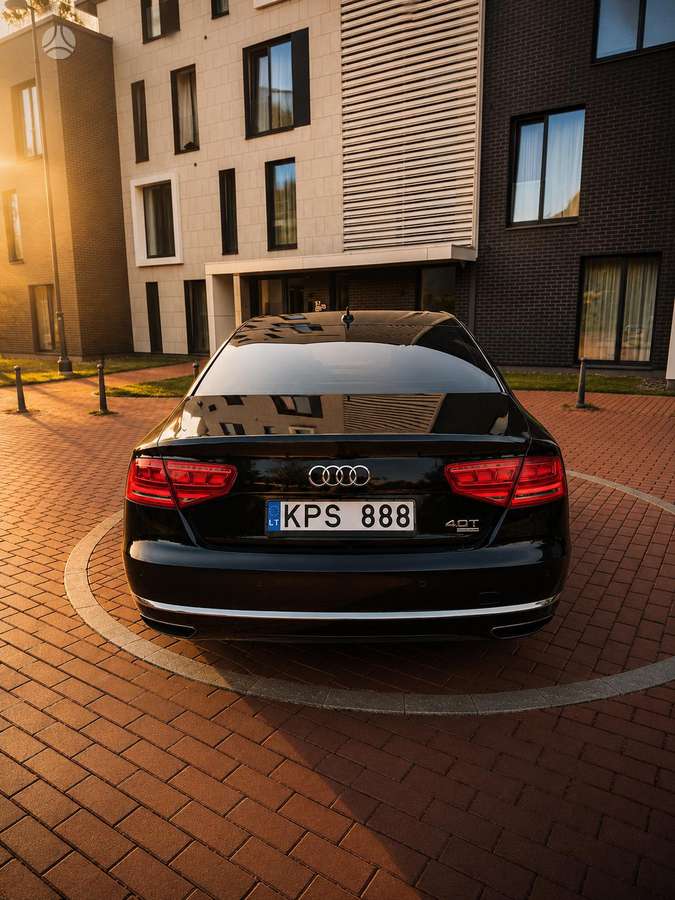 Audi A8, 4.0 l., Седан