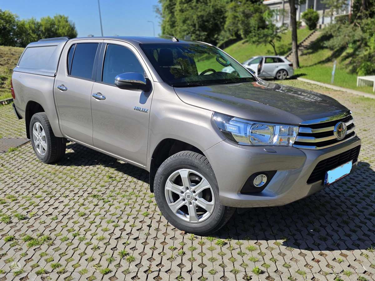 Toyota Hilux - 3