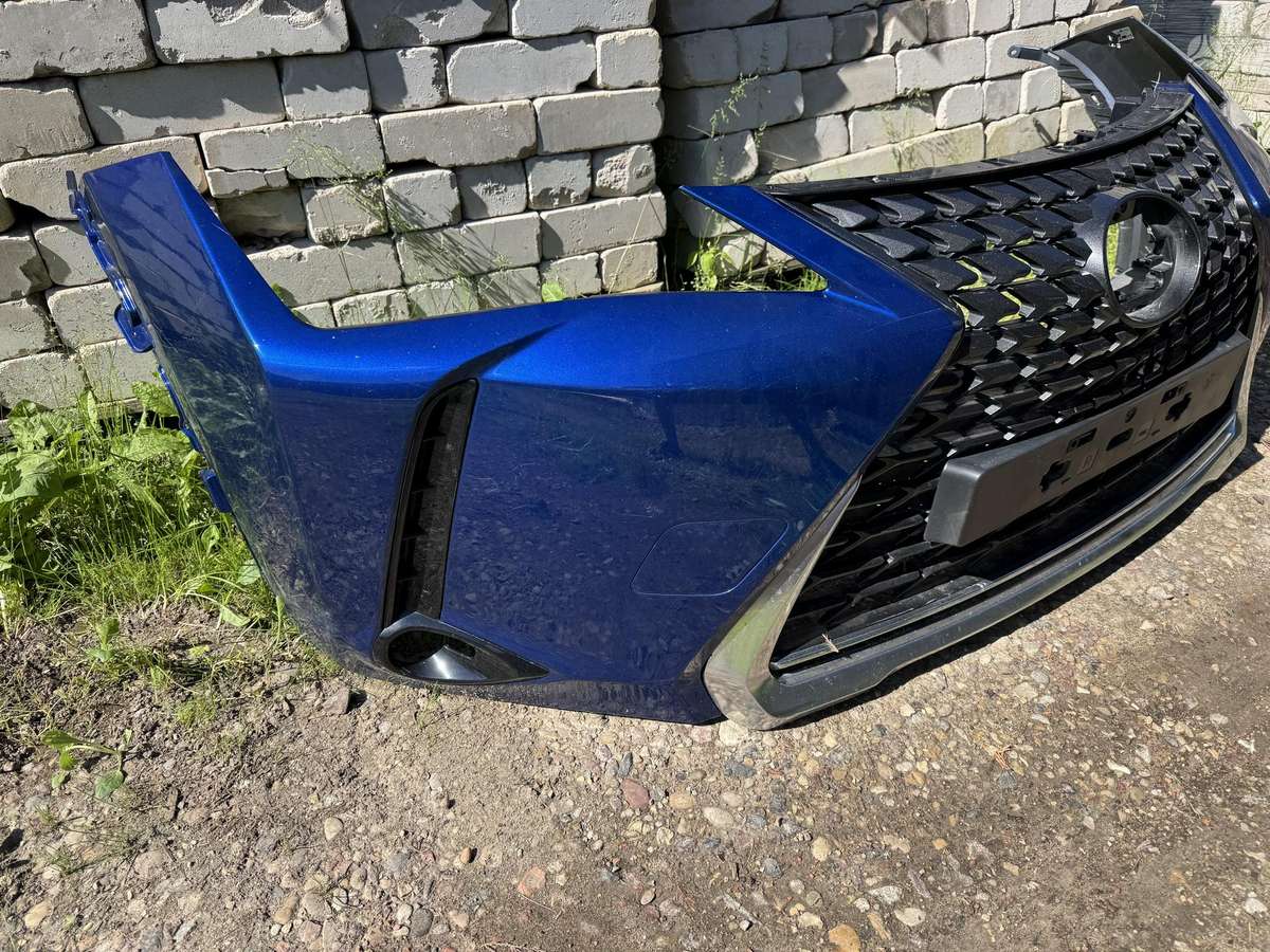 Lexus UX klasė Tik priekinis bamperis