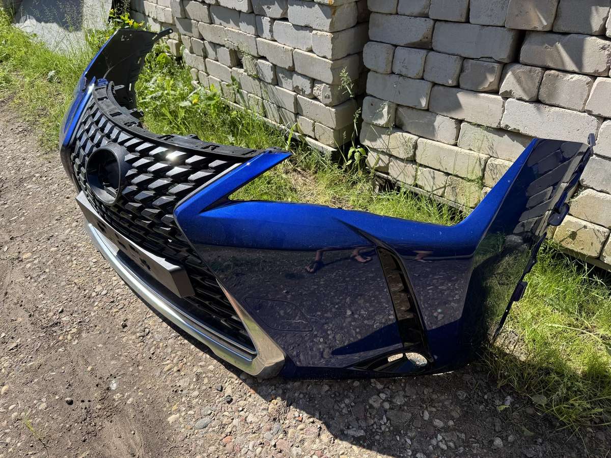 Lexus UX klasė Tik priekinis bamperis