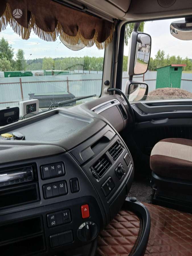 DAF XF480, 2 спальных места