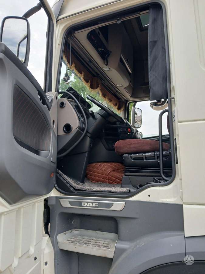 DAF XF480, double sleeper
