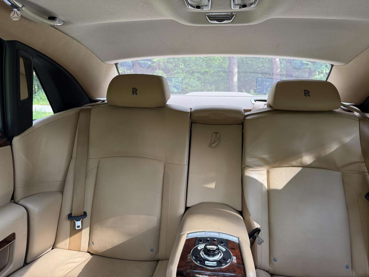 Rolls-Royce Ghost, 6.6 l., Седан