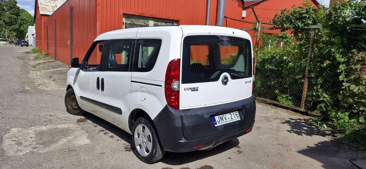 Opel Combo, 1.6 l., mpv / minivan