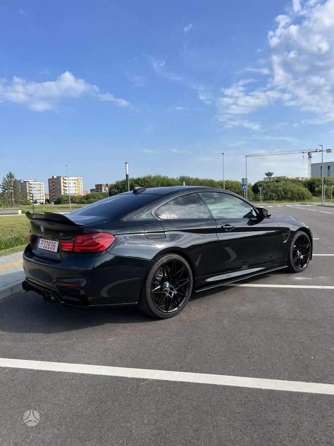 BMW M4, coupe