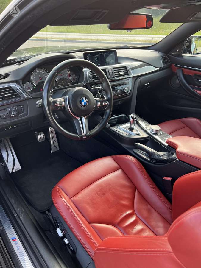BMW M4, coupe
