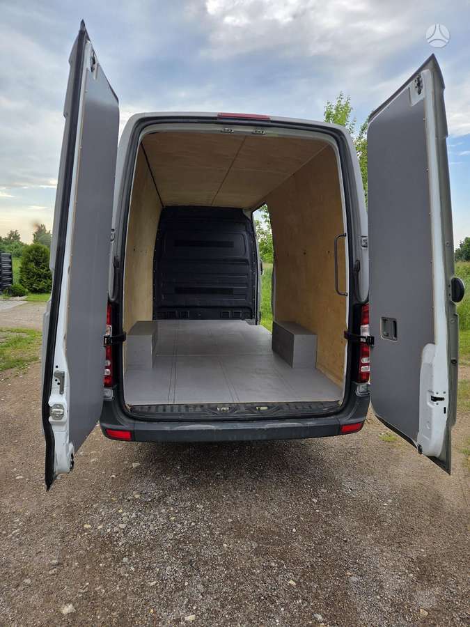 Mercedes-Benz Sprinter, cargo van