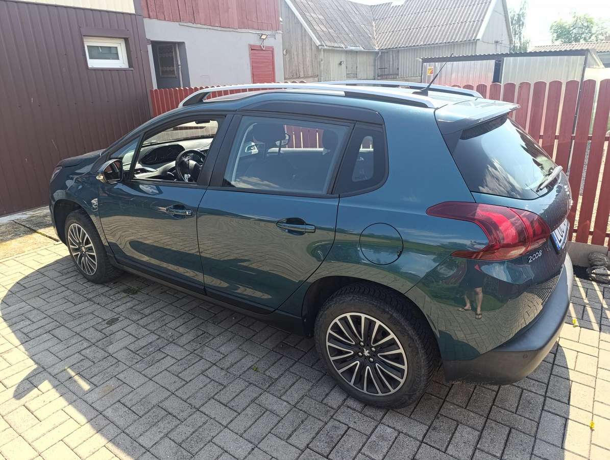 Peugeot 2008 - 7