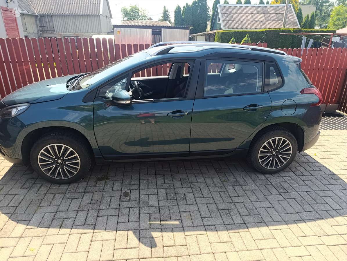 Peugeot 2008 - 8