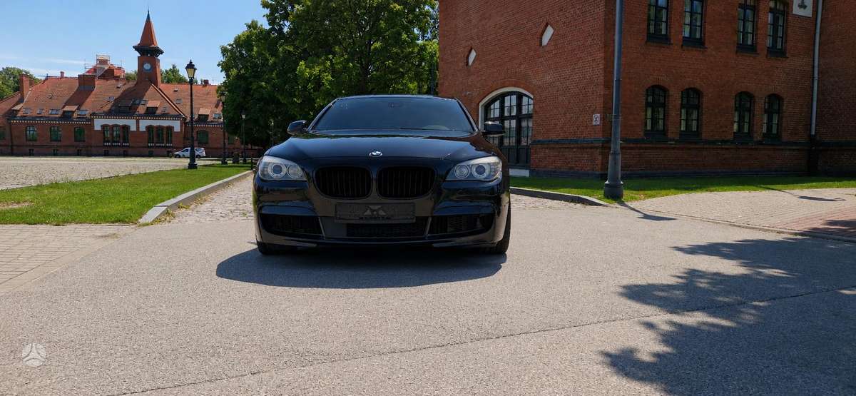 BMW 740, 3.0 l., Седан