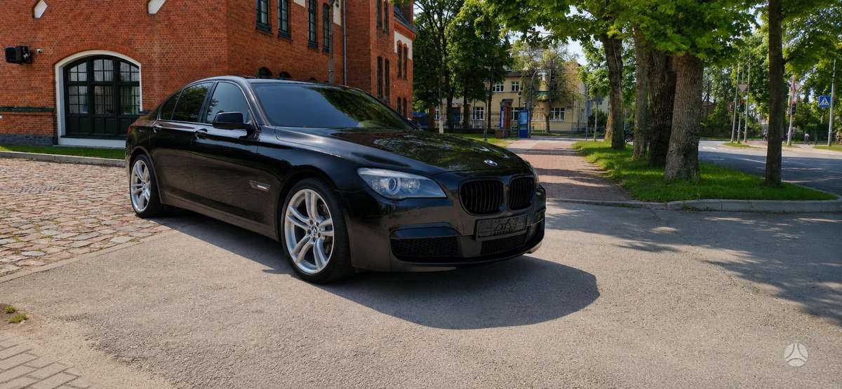 BMW 740, 3.0 l., Седан
