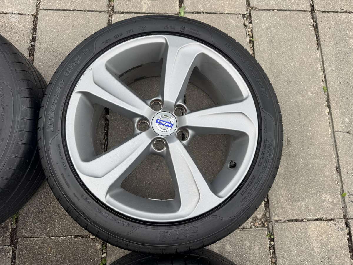 Volvo V40, light alloy, R17