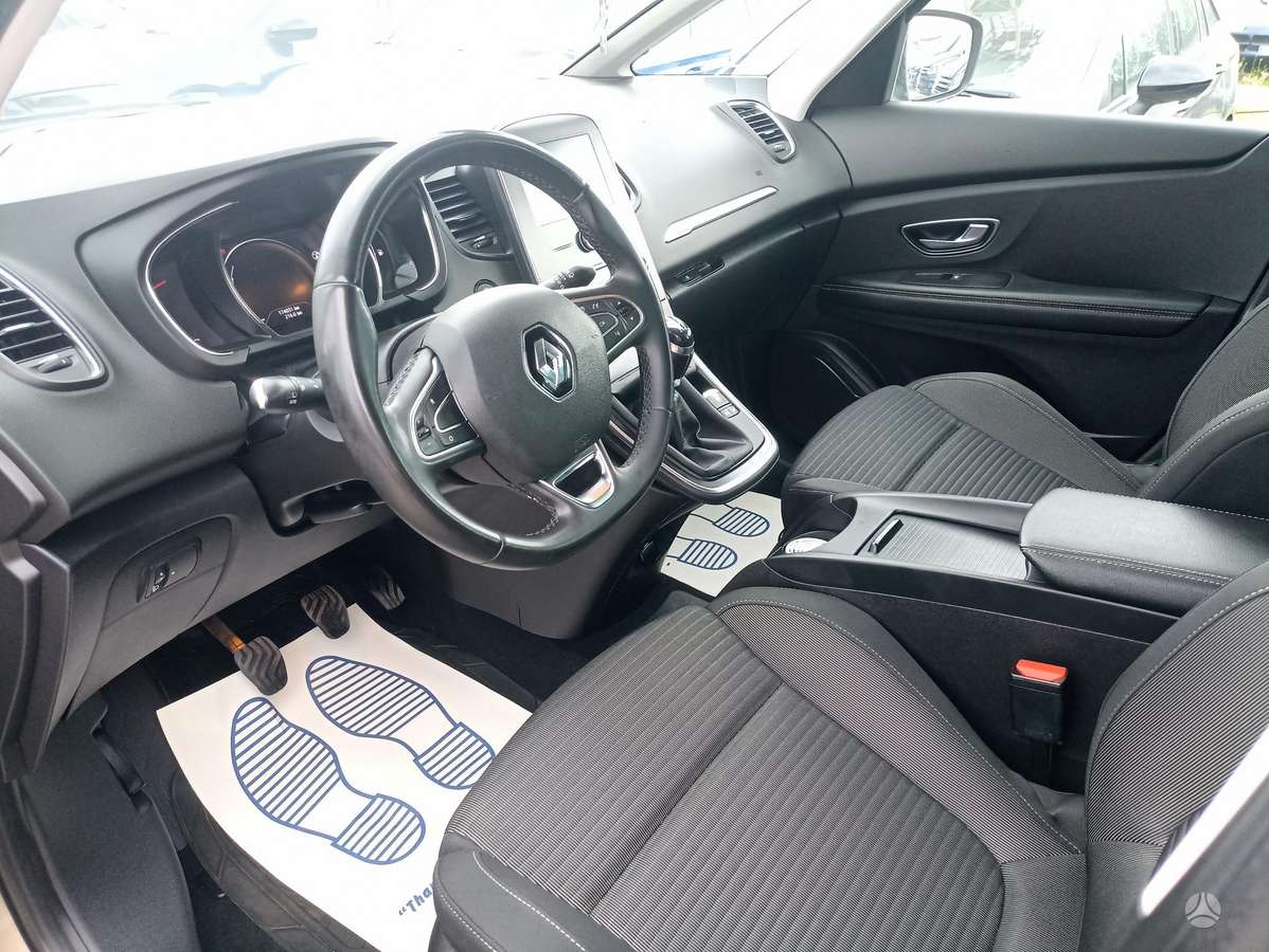 Renault Grand Scenic - 8