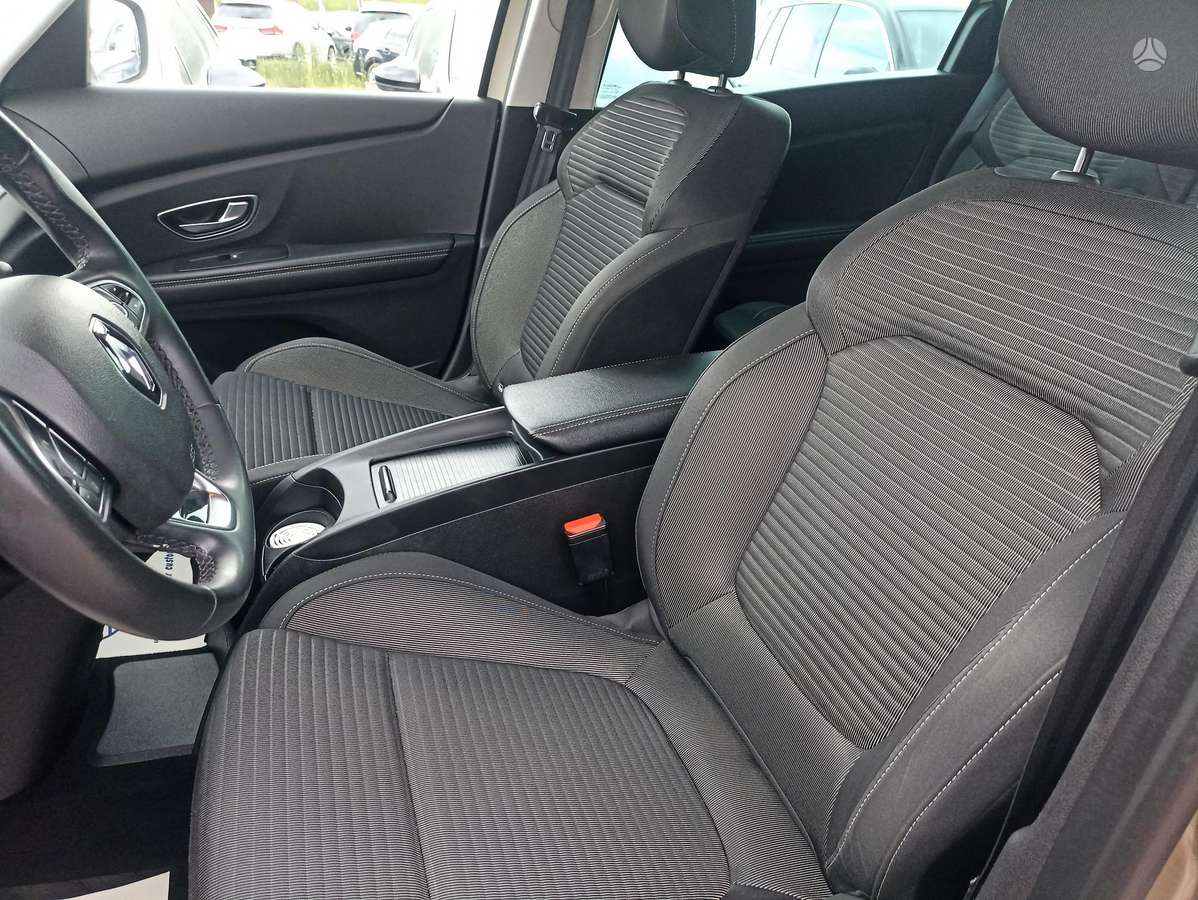 Renault Grand Scenic - 9