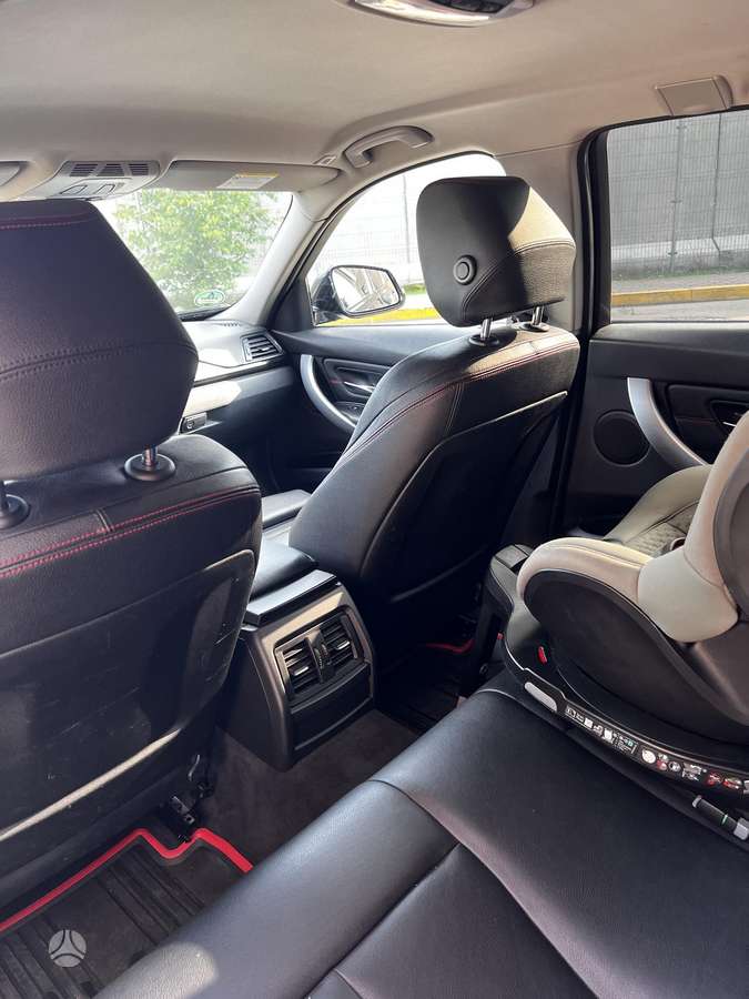 BMW 330, 3.0 l., wagon